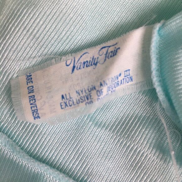 Vintage Vanity Fair Green Satin Pajama Top Button Up Nylon Made In USA Medium - Picture 10 of 11
